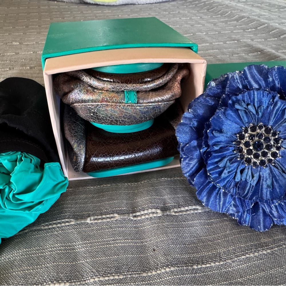 NEW Tieks Love Potion Limited Edition Sz 9, Never Worn - Picture 5 of 14